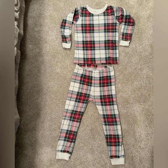 Gap 4T Plaid Winter Pajamas (set of 2) - Picture 3 of 3